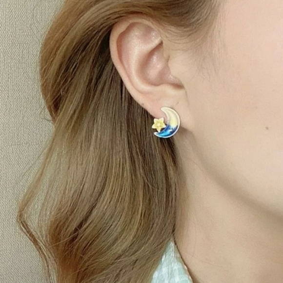 Gold plated Blue star moon Bunny pearl earrings with silver post - Picture 5 of 11